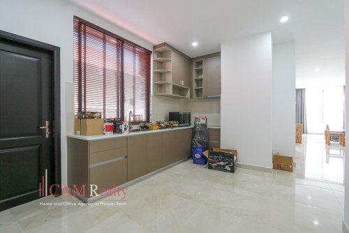 2 bedrooms serviced apartment for rent in Daun Penh