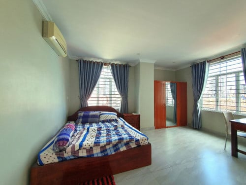 TTP area | Spacious  apt 2 beds with lift for rent next to Russian market