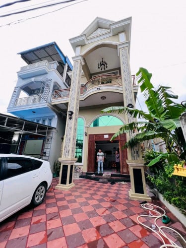 ផ្ទះវិឡាលក់បន្ទាន់ខ្លាំងនៅជិតផ្សារEon3 ម្ចាស់ផ្ទះ