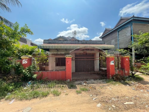 ក្រុងសៀមរាប(ក្រោយផ្សារលើ)