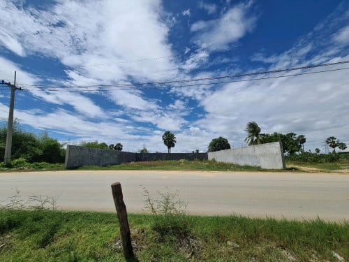 ដីលក់បន្ទាន់ 20x30m