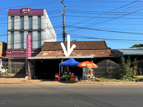ផ្ទះលក់​ លេីផ្លូវ​ជាតិ​ 7A ក្រុងសួង​ ជិតផ្លូវចូល​ 333
