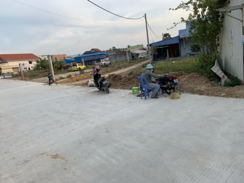 ដីលក់ ប្លងរឹង