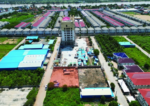 ដីជួល 30m x 30m នៅក្រោយបុរីប៉េងហួត ព្រែកលាភ ជាប់ធនាគារកសិកម្ម