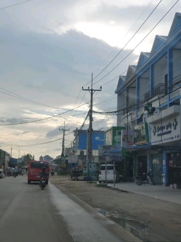 ដីលក់ក្បាល ៤០