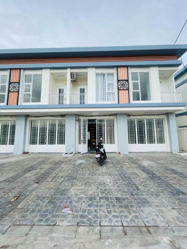 ប្រភេទផ្ទះអាជីវកម្ម (មានសំភារៈ នឹងដេគ័រស្រាប់)