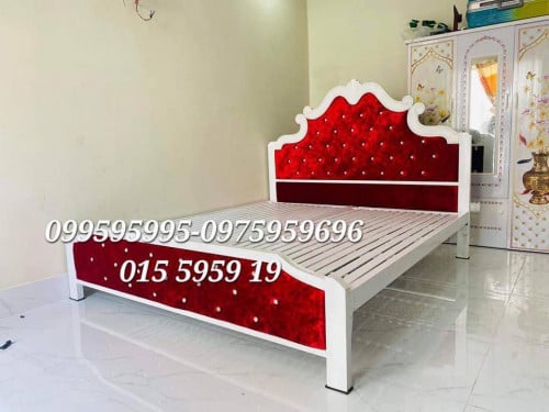 គ្រែដែកម៉ូតព្រះនាងកាំម្ញី