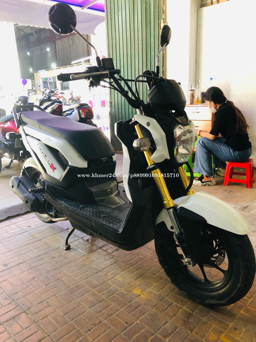 Honda Zoomer X, Price 670.00 in Tonle Basak, Cambodia លក់ម៉ូតូ