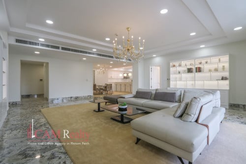 프놈펜에임대주택 BKK1 area| Spacious 3 bedrooms penthouse serviced apartment for rent