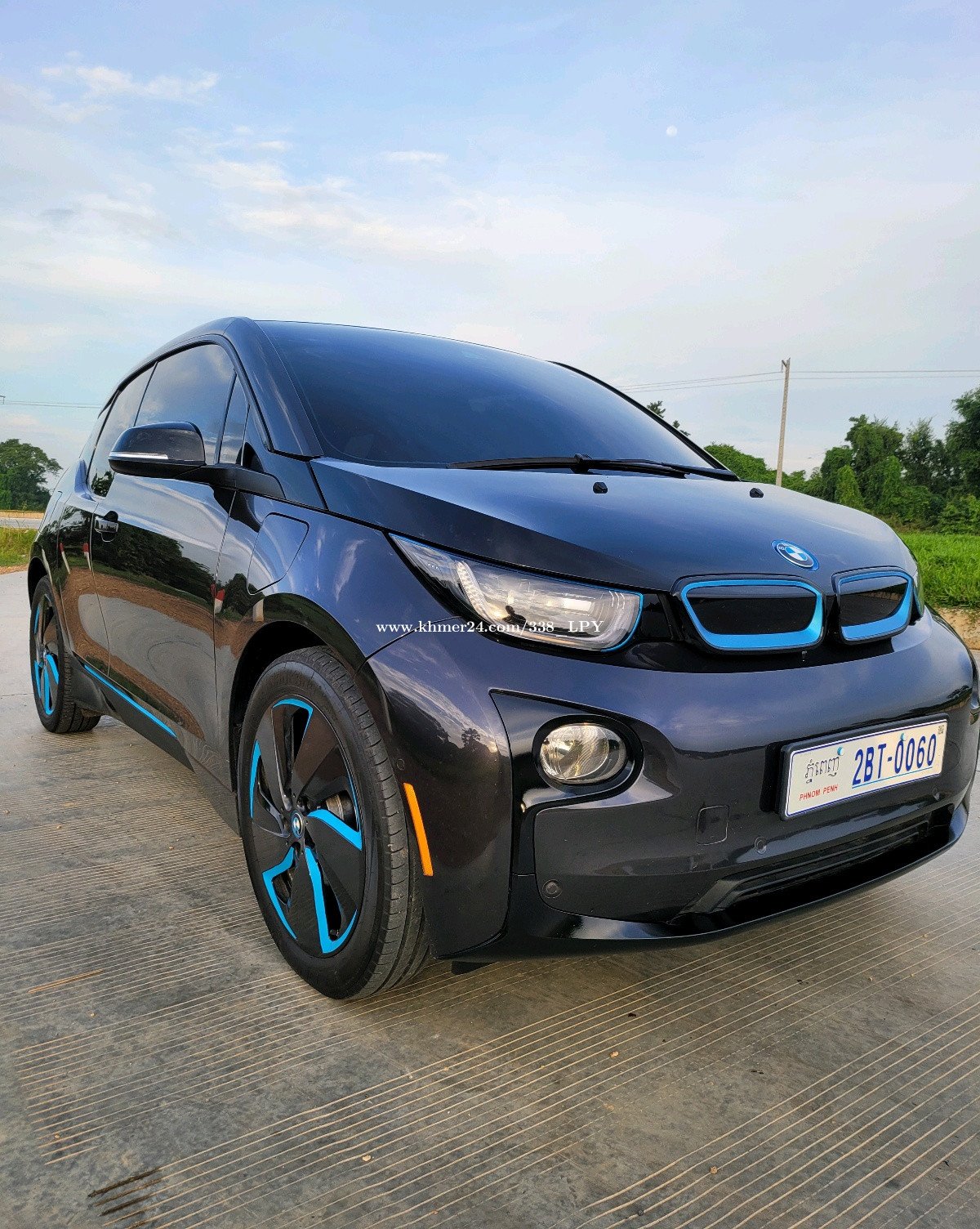 2015 BMW i3 Rex Full size screen full options(អាគុយ+សាំង) Price $14500. ...