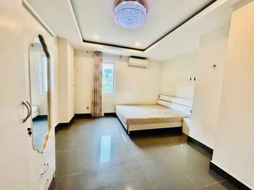 Building For Rent Near Independent Monument, 08 Floors, 17 Rooms, Have Furniture, 6,000$ Per Month