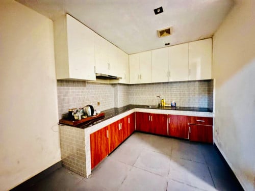 Building For Rent Near Independent Monument, 08 Floors, 17 Rooms, Have Furniture, 6,000$ Per Month
