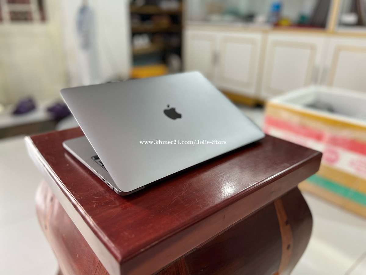 Macbook pro2020 core i7 troch bar Ram 16GB 512GB price $1025.00 in