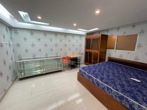 ផ្ទះជាន់ផ្ទាល់ដីសម្រាប់ជួល