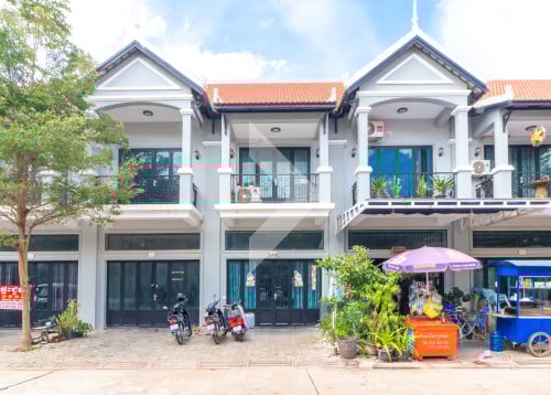 ផ្ទះវីឡាកូនកាត់សម្រាប់លក់ក្នុងបុរីទេសចរណ៍ក្នុងក្រុងសៀមរាប/House for Sale in Siem Reap, Tourism City
