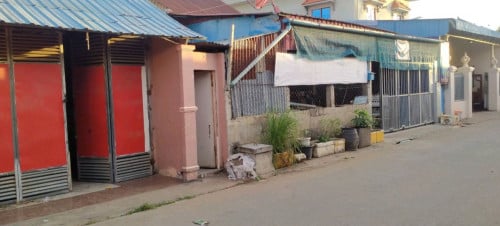 ផ្ទះលក់ប្រញាប់(ប្លង់រឹង)