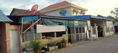 ផ្ទះលក់ប្រញាប់(ប្លង់រឹង)