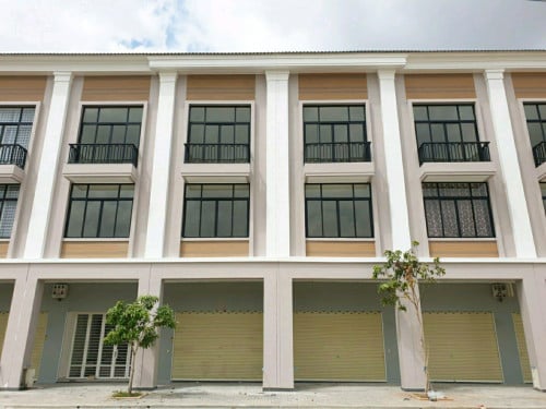 ផ្ទះអាជីវកម្មតម្លៃល្អ ប៉េងហួត 60 ម៉ែត្រ