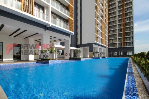 1 Bedroom Condominium with Swimming Pool and gym for rent in 7 Makara area (Near Central Market)