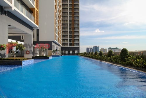 2 Bedrooms Condominium with Swimming Pool and gym for rent in 7 Makara area (Near Central Market)