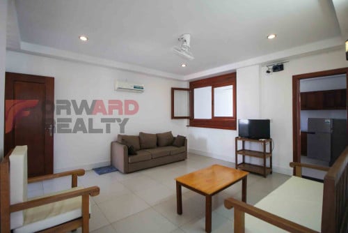 2 Bedrooms apartment available for rent in Russian Market Area (Toul Tompong )
