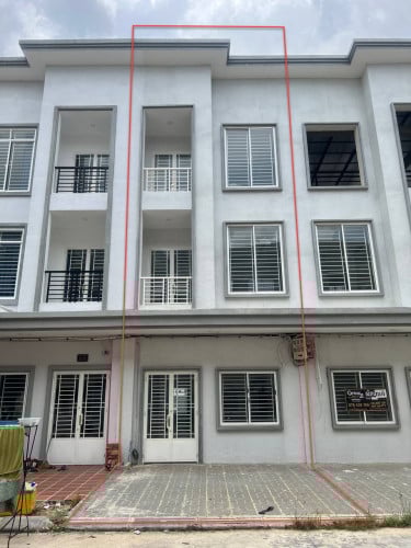 Link house for rent in Prey Sor/ វីឡាកូនកាត់ ជួល​ នៅតំបន់ ព្រៃស