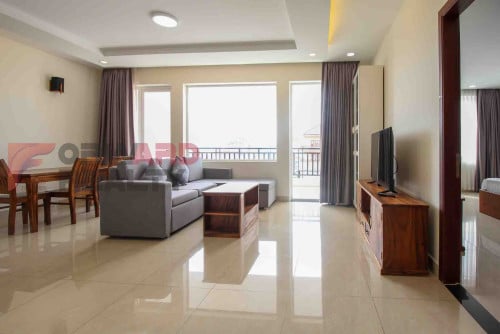 Spacious 2 Bedrooms apartment with gym for rent in Russian Market Area (Toul Tumpung)