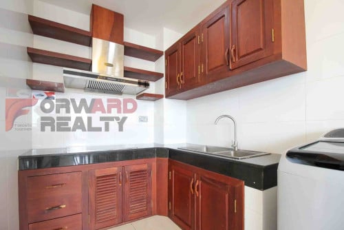 Spacious 2 Bedrooms apartment with gym for rent in Russian Market Area (Toul Tumpung)