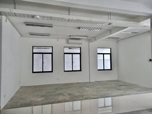Building Office For Rent Near Mao Tse Toung BLVD, 05 Floors, LS: 350sqm, BS: 10x18m, 8,000$/ Month