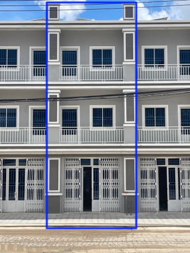 ផ្ទះ​អាជីវកម្ម​​ លេី​ផ្លូវ​ធំ​៣០ម៉ែត្រ​ (លក់បន្ទាន់)