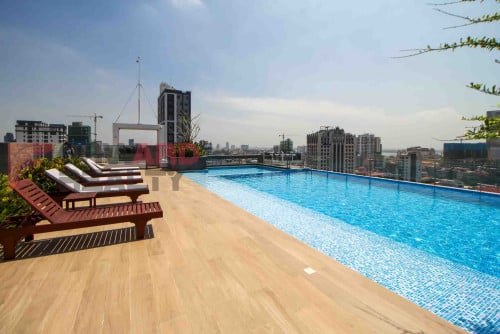 Modern 1 Bedroom apartment with swimming pool and gym available for rent in BKK1 Area