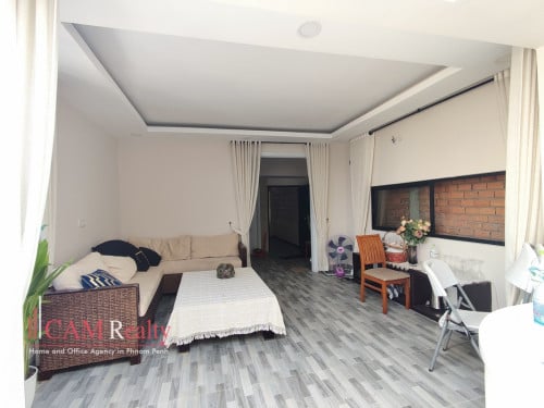 4 bedrooms renovated apartment for rent in great location of Russian Market area