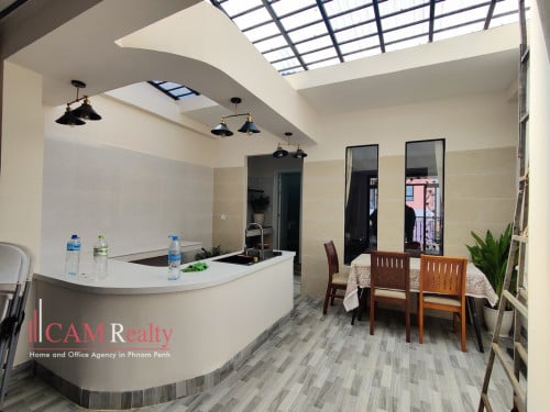 4 bedrooms renovated apartment for rent in great location of Russian Market area