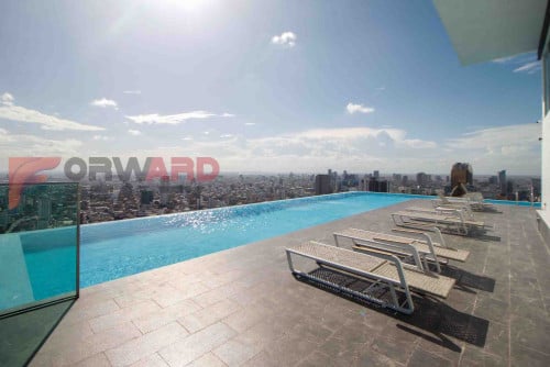 2 bedrooms Condominium with swimming pool and gym available for rent in BKK1 Area