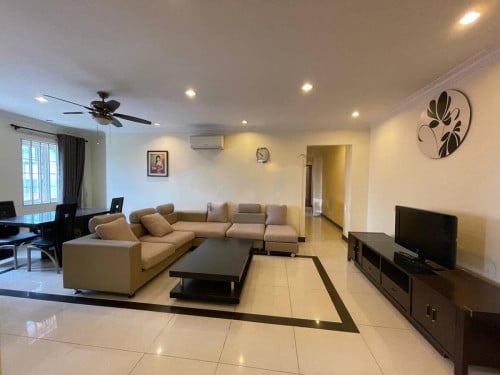 Serviced apartment 2 bedrooms for rent in Doun Penh area