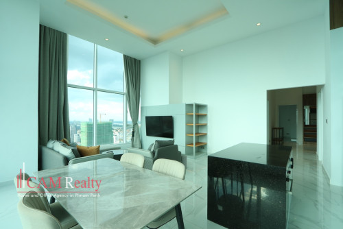 프놈펜에임대주택 | 38th Floor 3 Bedroom Penthouse Condo For Rent in BKK1