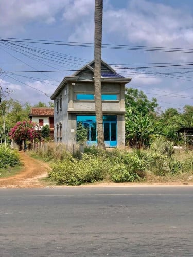 ដីនិងផ្ទះលក់ខាងជើងផ្សារស្គន់3គឺឡូនៅជាប់ផ្សារស្តើងជ័យ100ម៉ែត្រ