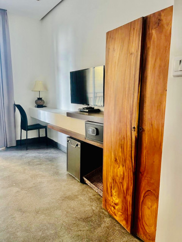 Boutique Hotel For Rent Near Independent Monument, 9x30m, 08 Floors, 22 Rooms, 12,000$