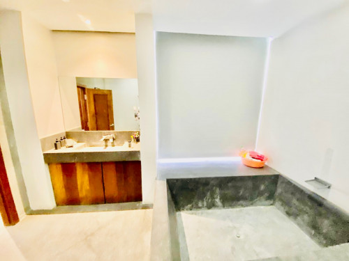Boutique Hotel For Rent Near Independent Monument, 9x30m, 08 Floors, 22 Rooms, 12,000$