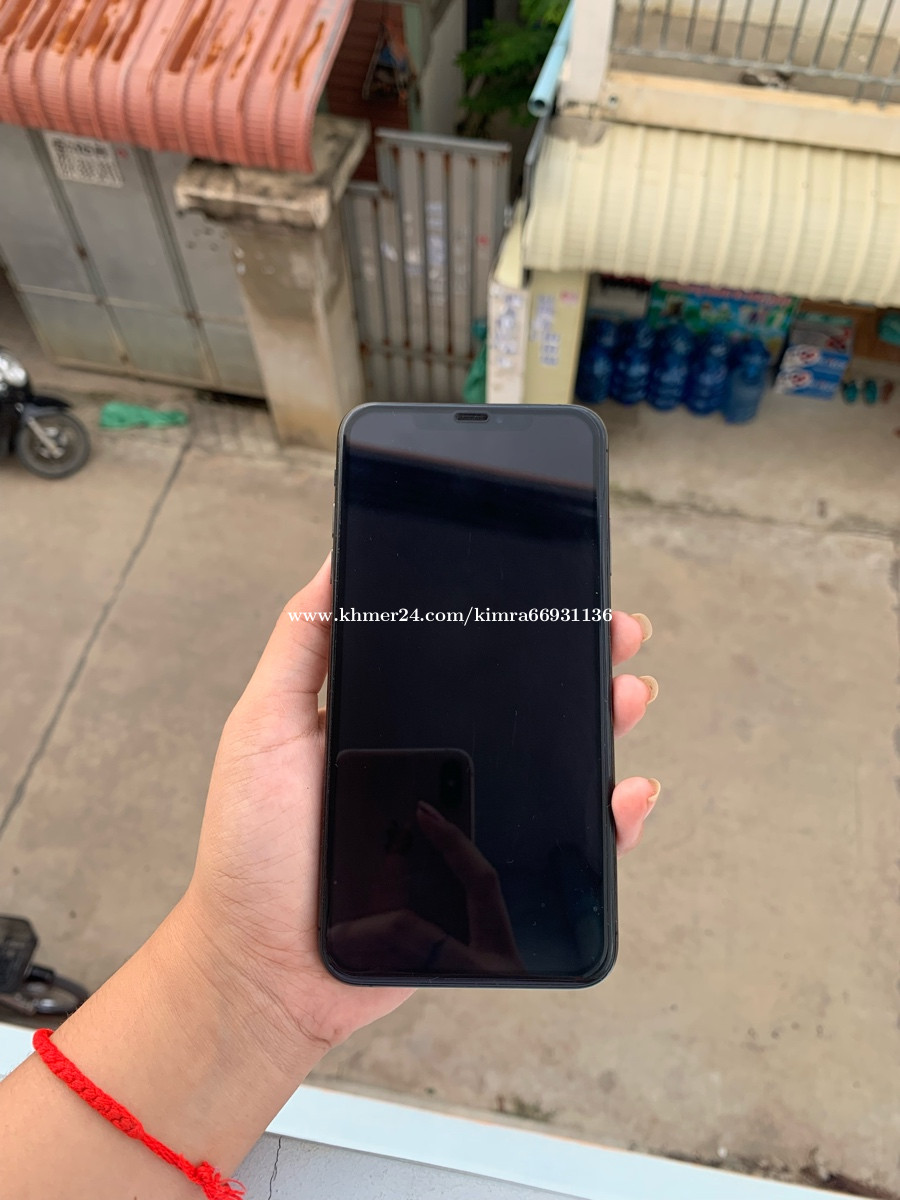 IPhone XS Max 256G price $280 in Chaom Chau 1, Por Senchey, Phnom