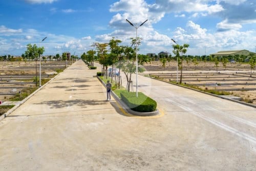 ដីកែង 300m² For Sale in Borey Amory 7 Makara 📍