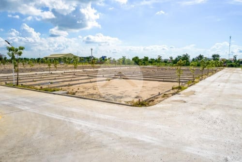 ដីកែង 300m² For Sale in Borey Amory 7 Makara 📍