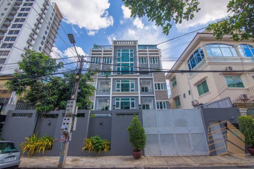Commercial Building available for rent in BKK3 (Toul Sleng )