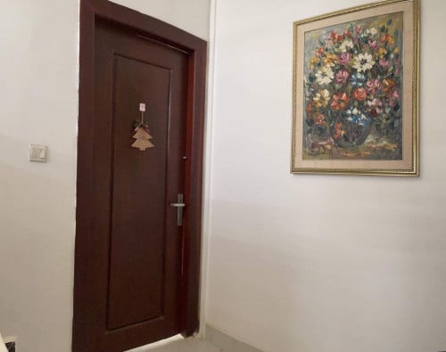 កណ្តាលភ្នំពេញទៅណាក៏ជិត (មានយ៉រមុខបន្ទប់ Balcony)