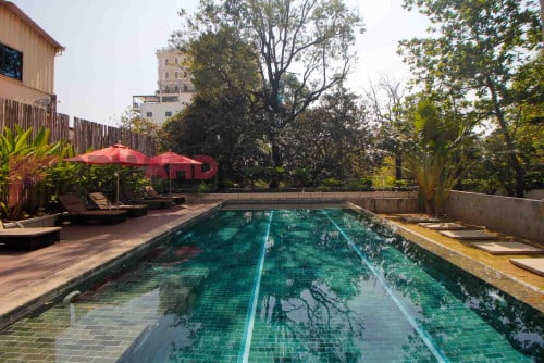 Modern 3 Bedrooms apartment with swimming pool and gym available for rent in Doun Penh Area