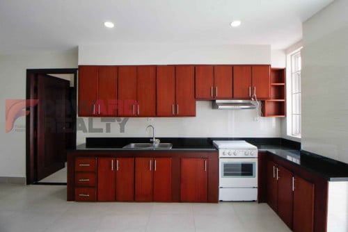 Modern 3 Bedrooms apartment with gym available for rent in BKK2 Area (Near Olympic Stadium)