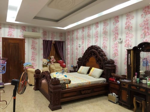 ផ្ទះលក់បន្ទាន់​