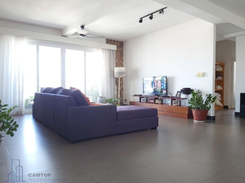 3 Bedroom Apartment for rent in Tonle Bassac With Pool Is Available