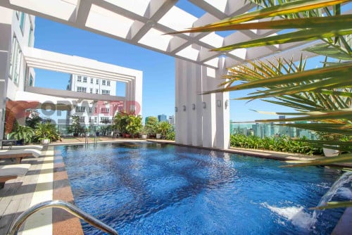 Modern 2 Bedrooms apartment with swimming pool and gym available for rent in BKK3 (Toul Sleng Area)