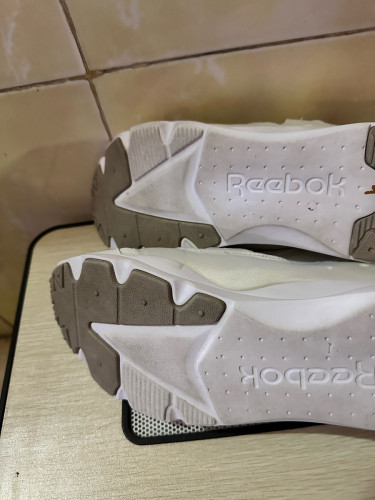 reebok furylite triple white Size 41/42 price 25$